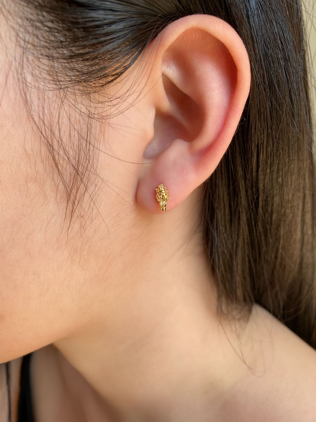 Dot Conch Copper Earrings