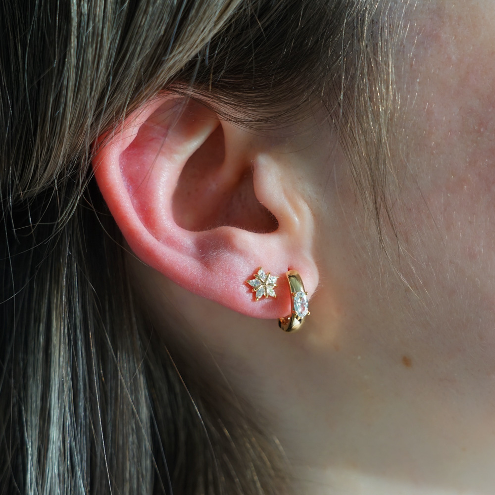 Singel Oval Diamond Plated Earrings